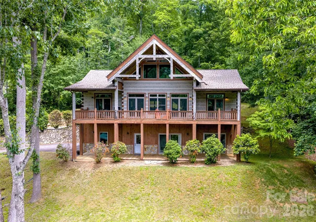 Photo 2 of Single family home for sale at 170 Cradling Cvs, Waynesville, NC 28785 | MLS# 4387872 | Listing updated on 2026-10-01