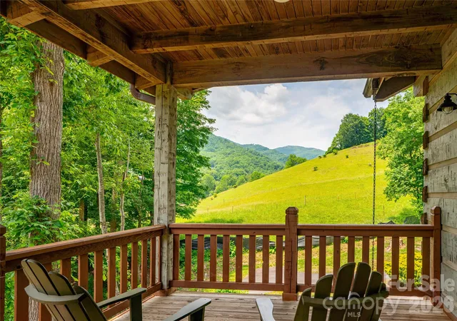 Photo 3 of Single family home for sale at 170 Cradling Cvs, Waynesville, NC 28785 | MLS# 4387872 | Listing updated on 2026-10-01
