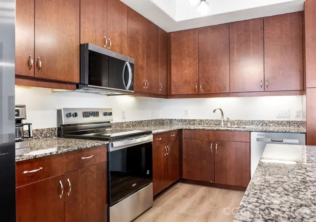 4th image of 4625 Piedmont Row Dr #408, Charlotte, NC 28210 | MLS# 4387924