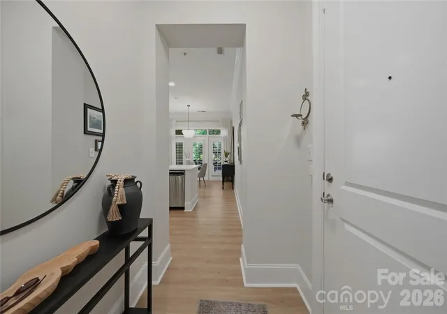 Listing Photo 5 - Condo for sale in building located at 2946 Selwyn Ave, Charlotte, NC 28209 - Unit #112