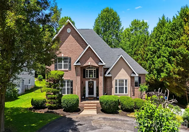 Photo 4 of Single family home for sale at 1245 34th Avenue NE, Hickory, NC 28601 | MLS# 4387938 | Listing updated on 2026-09-22