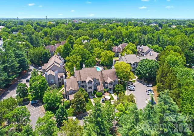 33rd image of 2500 Stradbrook Dr, Charlotte, NC 28210 | MLS# 4387981