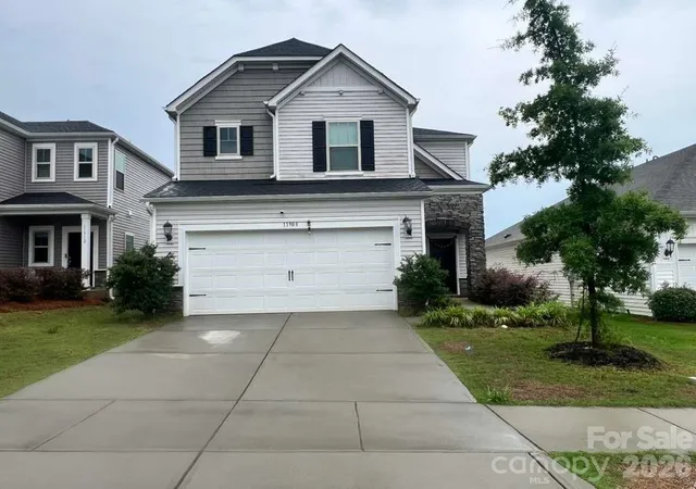 Photo 1 of Single family home for sale at 11908 Redleaf Dr, Charlotte, NC 28215 | MLS# 4387987 | Listing updated on 2026-09-28