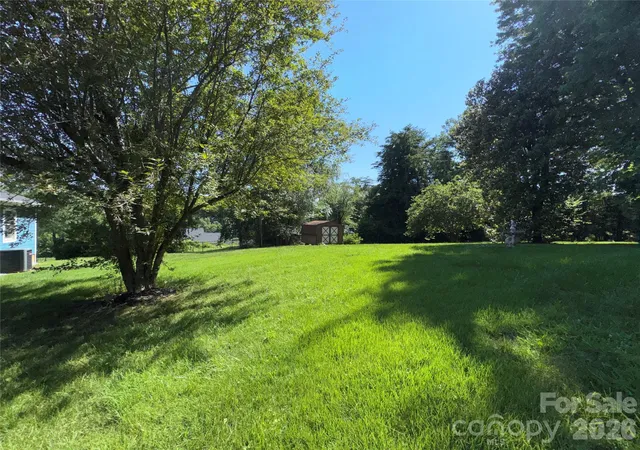 Homes for sale in Nebo, NC | 84 E Hunt Dr, Nebo, NC 28761 | MLS# 4387996