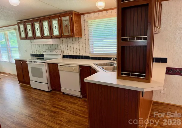 4th image of 5493 Harris Farm Rd, Hickory, NC 28602 | MLS# 4388001