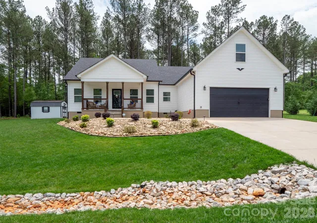 Homes for sale in Vale, NC | 7051 Sparrow Ln, Vale, NC 28168 | MLS# 4388015