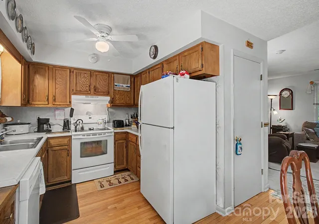 3rd image of 175 Pine Cove Ln, Alexander, NC 28701 | MLS# 4388066