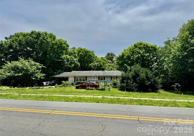 4th image of 717 W Lee Ave, Yadkinville, NC 27055 | MLS# 4388118