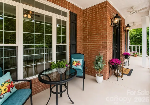 3rd image of 1015 Estate Ln, Matthews, NC 28104 | MLS# 4388127