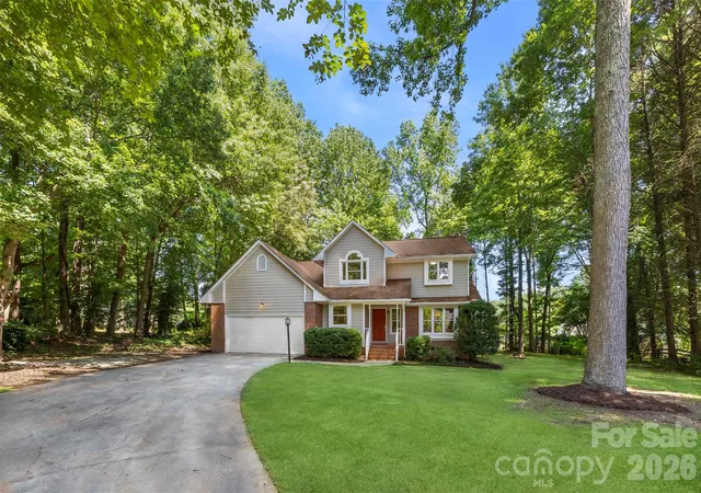 Photo 1 of Single family home for sale at 932 Alexandria Ct, Gastonia, NC 28056 | MLS# 4388133 | Listing updated on 2026-09-25