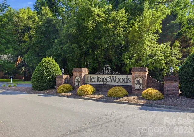 Photo 2 of Single family home for sale at 932 Alexandria Ct, Gastonia, NC 28056 | MLS# 4388133 | Listing updated on 2026-09-25