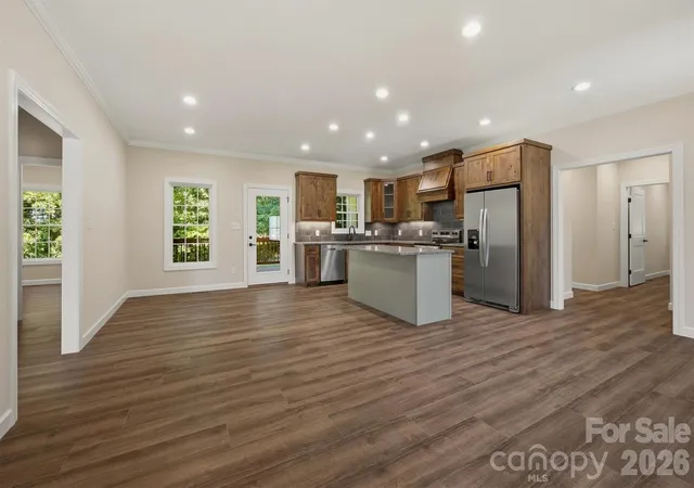 Photo 4 of Single family home for sale at 107 Meadow View St, Morganton, NC 28655 | MLS# 4388143 | Listing updated on 2026-10-02