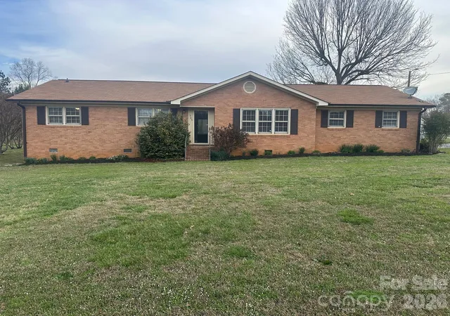Homes for sale in Chesnee, SC | 505 Hwy 11 Hwy E, Chesnee, SC 29323 | MLS# 4388160