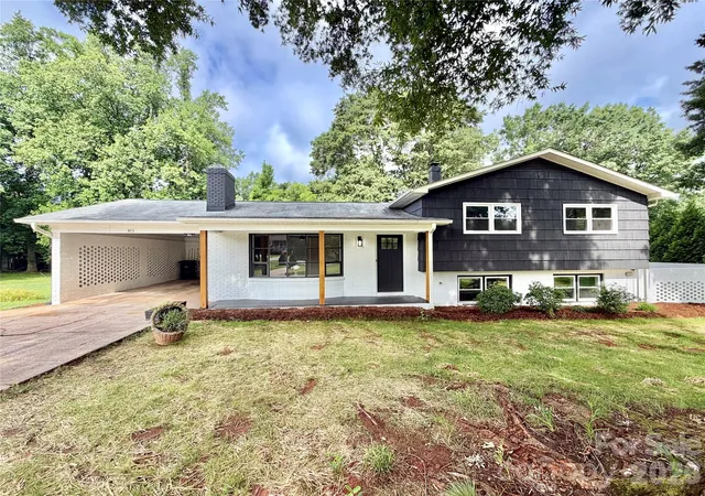 2nd image of 303 Deal Ave Ne, Conover, NC 28613 | MLS# 4388184