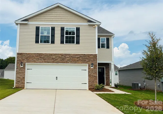 Photo 1 of Single family home for sale at 1327 Lily Dr, Richburg, SC 29729 | MLS# 4388187 | Listing updated on 2026-09-04