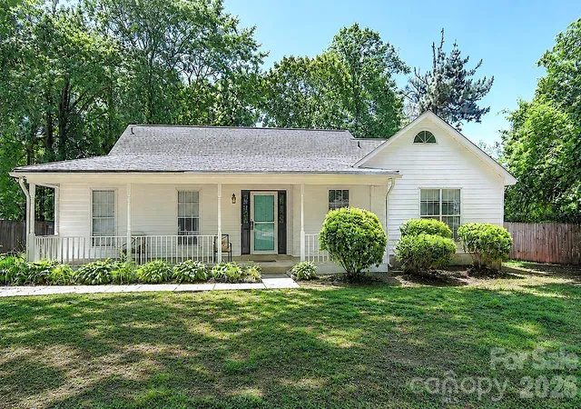 Photo 1 of Single family home for sale at 13615 Wildiris Ct, Pineville, NC 28134 | MLS# 4388204 | Listing updated on 2026-09-30