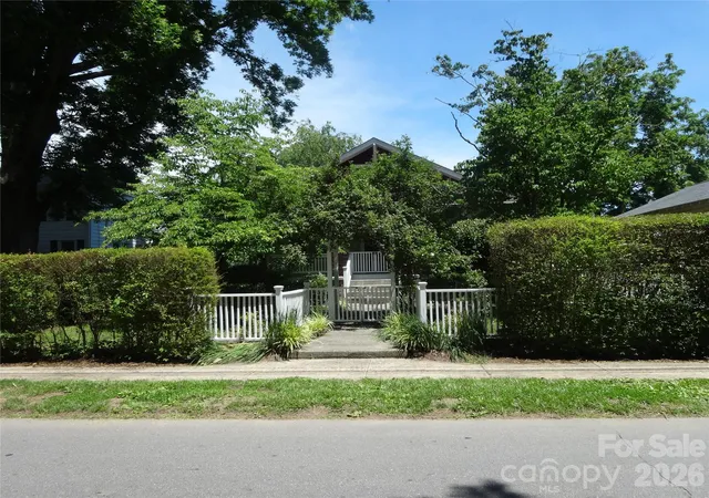Photo 3 of Single family home for sale at 33 Church St, Weaverville, NC 28787 | MLS# 4388211 | Listing updated on 2026-09-08