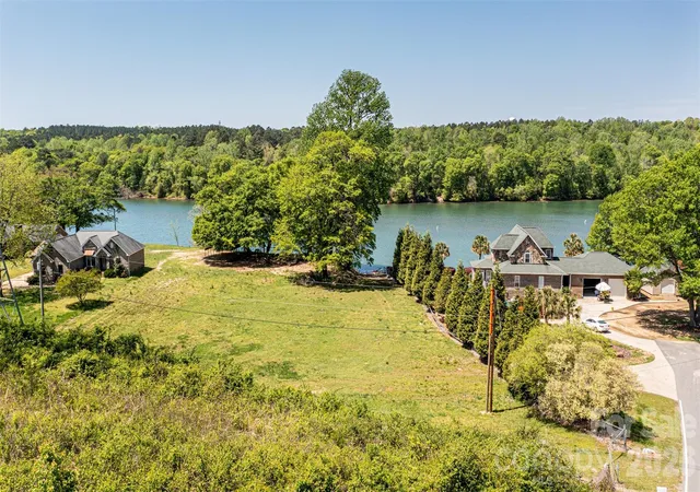 Photo 3 of Land for sale at 1404 Hart Rd, Charlotte, NC 28214 | MLS# 4388239 | Listing updated on 2026-09-29