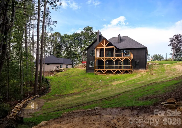 12th image of 113 Perry Pl, Hendersonville, NC 28739 | MLS# 4388240