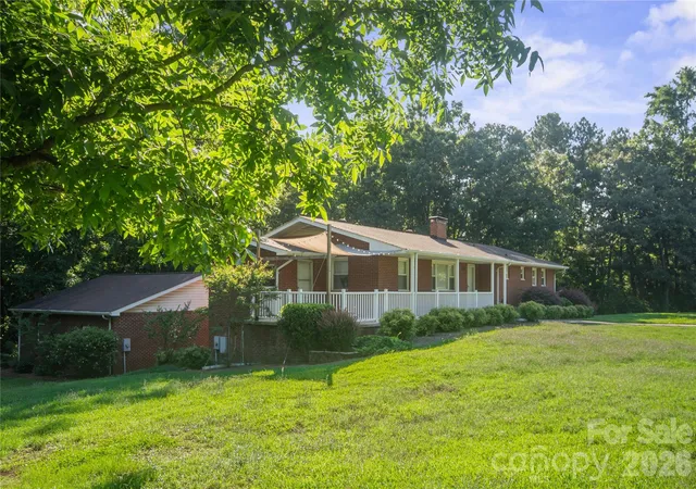 Photo 3 of Single family home for sale at 3303 Pikeview Rd, Fort Mill, SC 29715 | MLS# 4388253 | Listing updated on 2026-07-21