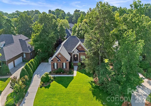 Homes for sale in Matthews, NC | 526 Ballymote Ct, Matthews, NC 28104 | MLS# 4388258