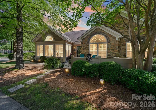 Listing Photo 2 - Condo for sale in building located at 5418 Prosperity Vw Dr, Charlotte, NC 28269