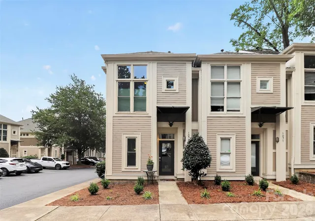 2nd image of 1073 Park West Dr, Charlotte, NC 28209 | MLS# 4388315