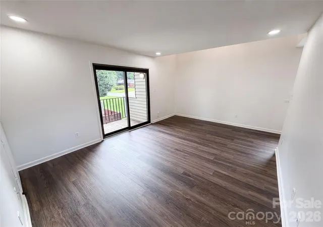 Photo 2 of Condo for sale at 1625 Merry Oaks Rd #D, Charlotte, NC 28205 | MLS# 4388337 | Listing updated on 2026-09-22