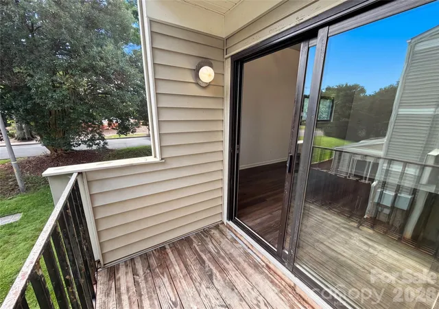 Photo 4 of Condo for sale at 1625 Merry Oaks Rd #D, Charlotte, NC 28205 | MLS# 4388337 | Listing updated on 2026-09-22