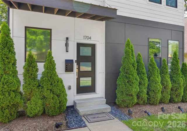 2nd image of 1704 Pegram St, Charlotte, NC 28205 | MLS# 4388343