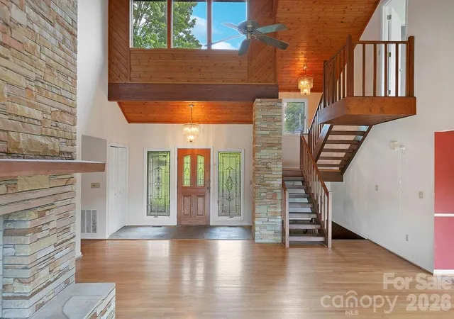 Photo 3 of Single family home for sale at 547 Windover Dr, Brevard, NC 28712 | MLS# 4388356 | Listing updated on 2026-08-29