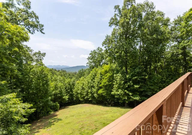 Photo 3 of Sale Pending at 110 Mountain Crst Dr S, Marion, NC 28752 | MLS# 4388359 | Listing updated on 2026-10-14