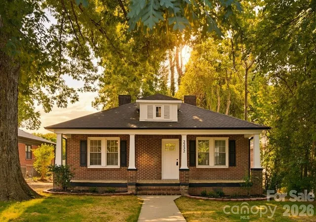 Photo 1 of Single family home for sale at 2232 Wilmore Dr, Charlotte, NC 28203 | MLS# 4388385 | Listing updated on 2026-09-03