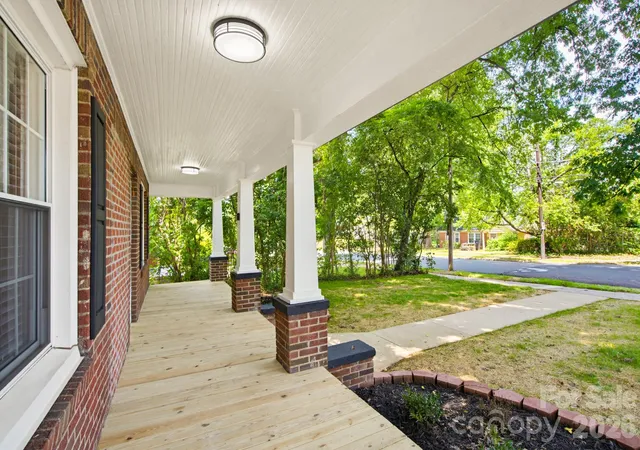 Photo 3 of Single family home for sale at 2232 Wilmore Dr, Charlotte, NC 28203 | MLS# 4388385 | Listing updated on 2026-09-03