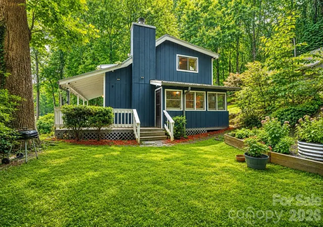 Photo 2 of Single family home for sale at 100 Bristol Ln, Maggie Valley, NC 28751 | MLS# 4388389 | Listing updated on 2026-09-03