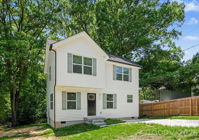 Homes for sale in Gastonia, NC | 811 Evening Shade Ln, Gastonia, NC 28052 | MLS# 4388402