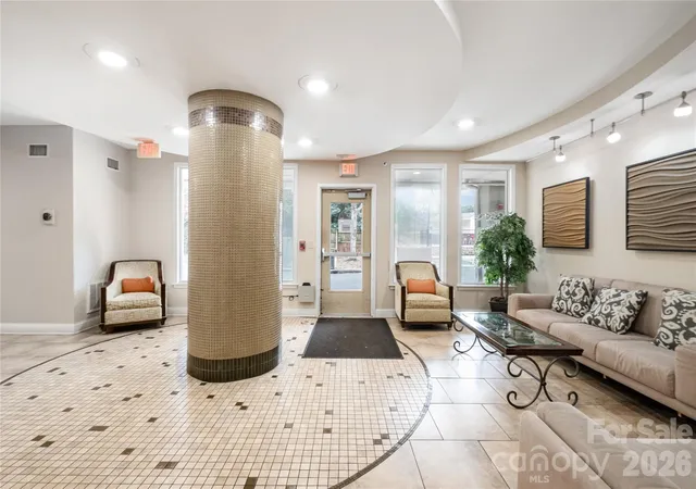 3rd image of 1000 E Woodlawn Rd #217, Charlotte, NC 28209 | MLS# 4388407