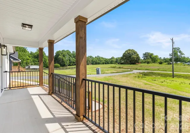 Homes for sale in Lincolnton, NC | 725 Alf Hoover Rd, Lincolnton, NC 28092 | MLS# 4388411