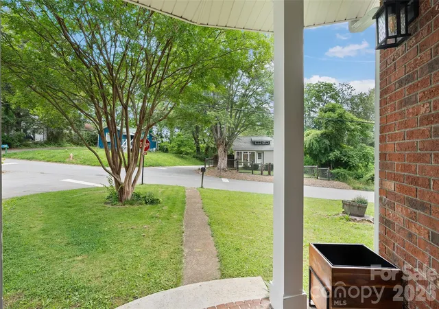 4th image of 155 Michigan Ave, Asheville, NC 28806 | MLS# 4388418