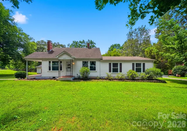 1st image of 431 W 20th St, Newton, NC 28658 | MLS# 4388423