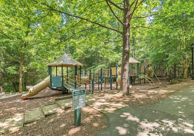 48th image of 433 Coopers Hawk Dr, Asheville, NC 28803 | MLS# 4388428