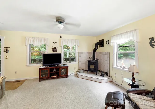5th image of 37 Pine Bluff Rd, Hendersonville, NC 28792 | MLS# 4388445