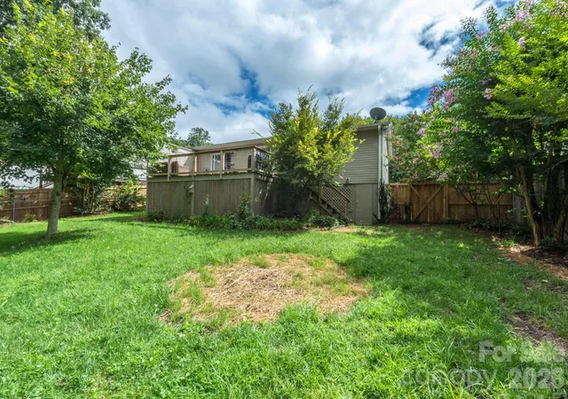 3rd image of 16 Oakley Dogwood Dr, Asheville, NC 28803 | MLS# 4388447