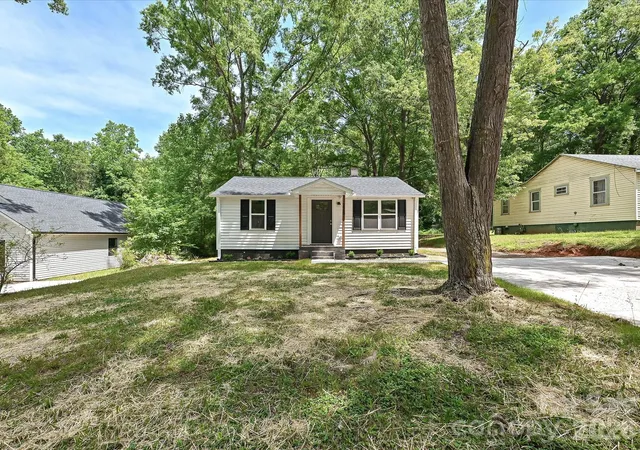 Homes for sale in Statesville, NC | 1228 Wilmington Ave, Statesville, NC 28677 | MLS# 4388499