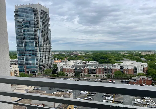 2nd image of 333 W Trade St #1602, Charlotte, NC 28202 | MLS# 4388509