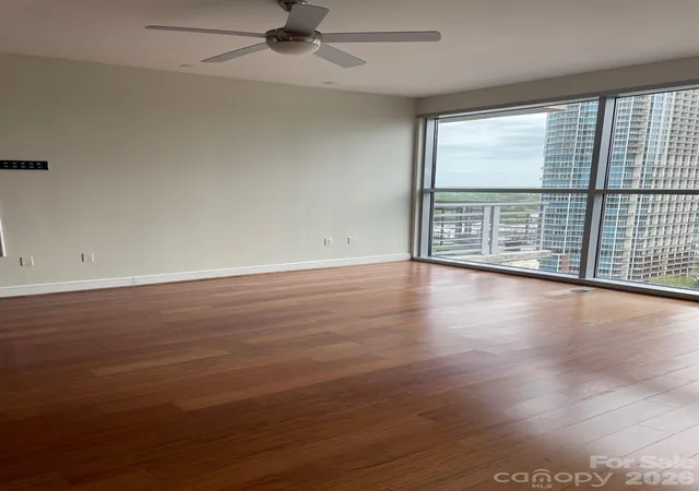 5th image of 333 W Trade St #1602, Charlotte, NC 28202 | MLS# 4388509