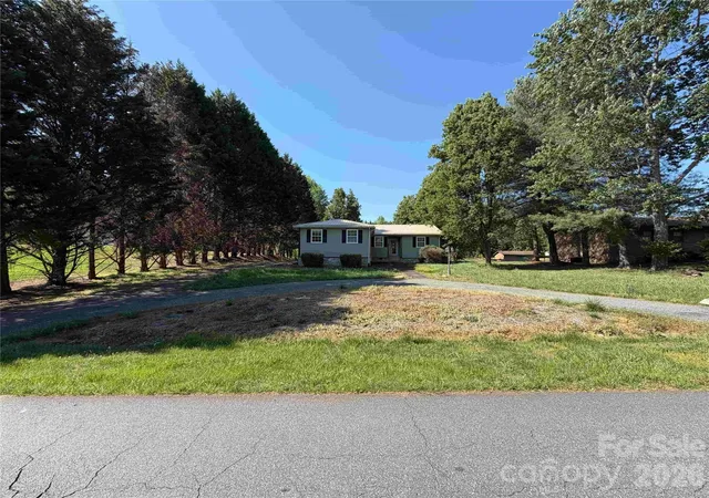 36th image of 2076 S Fork Dr, Morganton, NC 28655 | MLS# 4388512