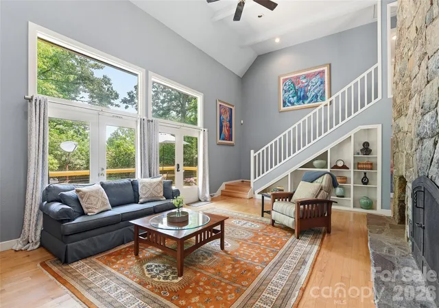 Photo 3 of Single family home for sale at 3091 US 441 Hwy S, Sylva, NC 28779 | MLS# 4388513 | Listing updated on 2026-09-20