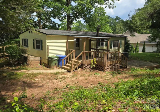 Photo 4 of Single family home for sale at 63 Sunnybrook Ln, Fletcher, NC 28732 | MLS# 4388523 | Listing updated on 2026-09-25