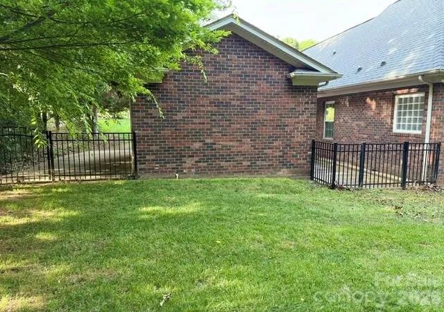 4th image of 5911 Sugarcane Ct, Mint Hill, NC 28227 | MLS# 4388532